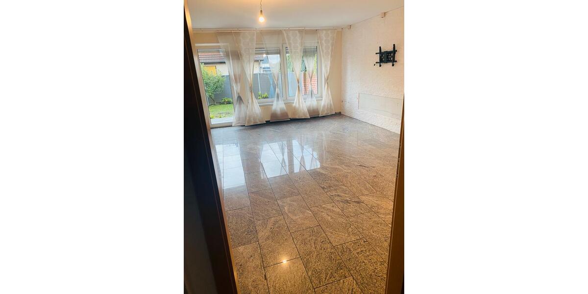 Reihenhaus Laatzen - 5 Zimmer, 126 m&sup2;, 450.000&euro; | Angebot:26006121