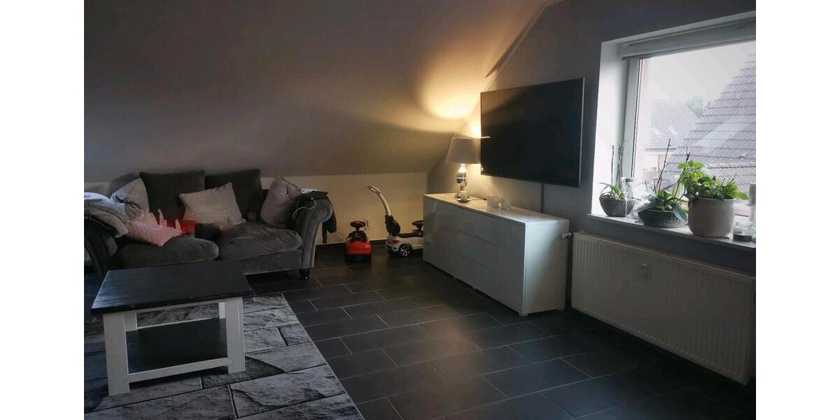 Dachgeschoßwohnung Neustadt am Rübenberge - 4 Zimmer, 97 m&sup2;, 700&euro; | Angebot:25909225