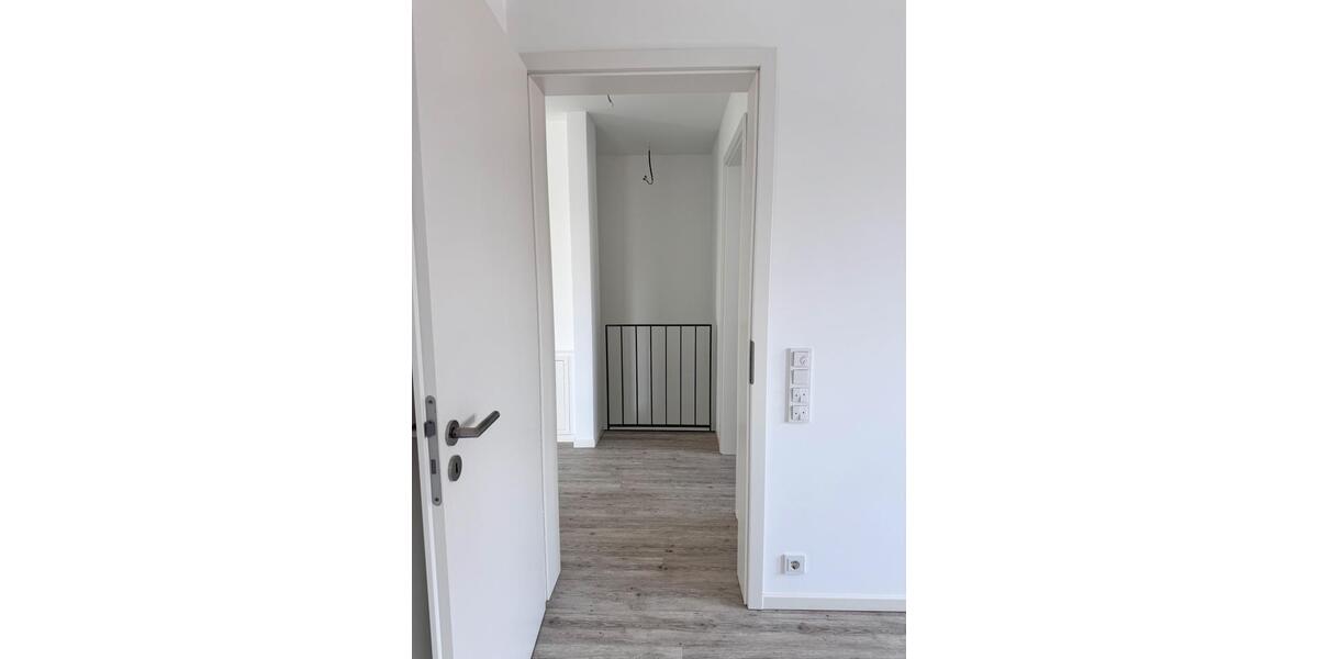 Maisonettenwohnung Wunstorf - 5 Zimmer, 141 m&sup2;, 2.200&euro; | Angebot:25960055