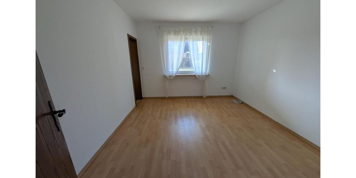 Einfamilienhaus Schwarmstedt - 6.5 Zimmer, 167 m&sup2;, 1.350&euro; | Angebot:25870544