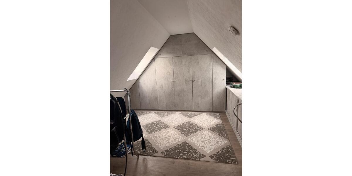 Maisonettenwohnung Hannover Herrenhausen-Stöcken - 4 Zimmer, 92 m&sup2;, 250.000&euro; | Angebot:23717482