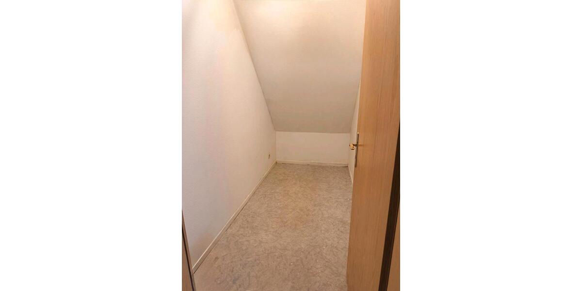 Etagenwohnung Burgwedel - 3 Zimmer, 105 m&sup2;, 980&euro; | Angebot:26137759