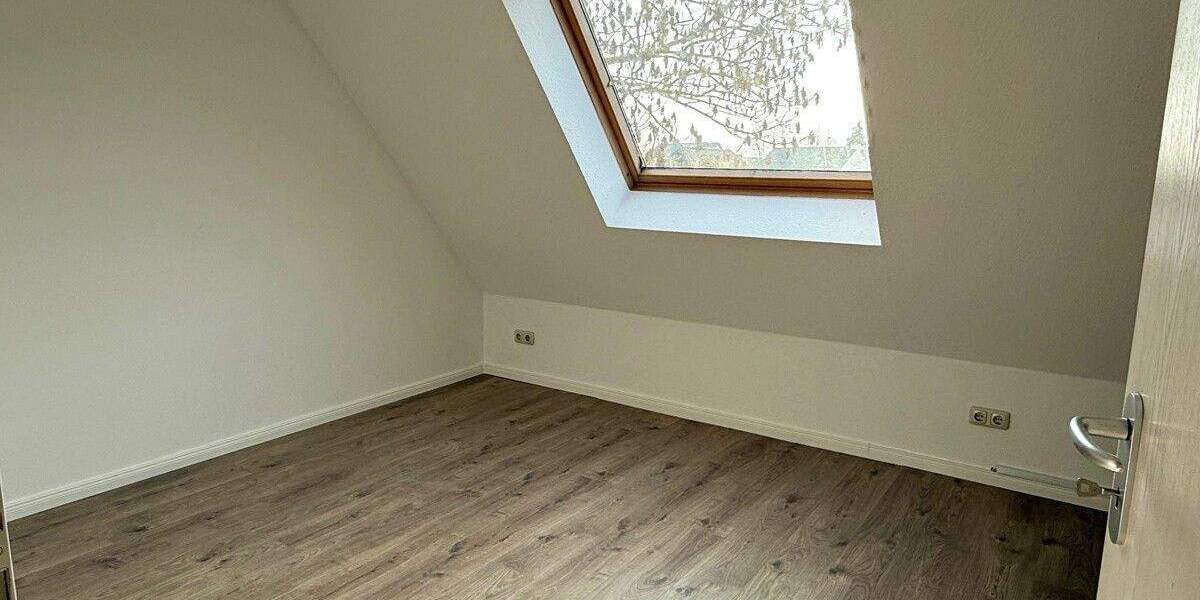 Etagenwohnung Pattensen - 3 Zimmer, 80 m&sup2;, 760&euro; | Angebot:25814543