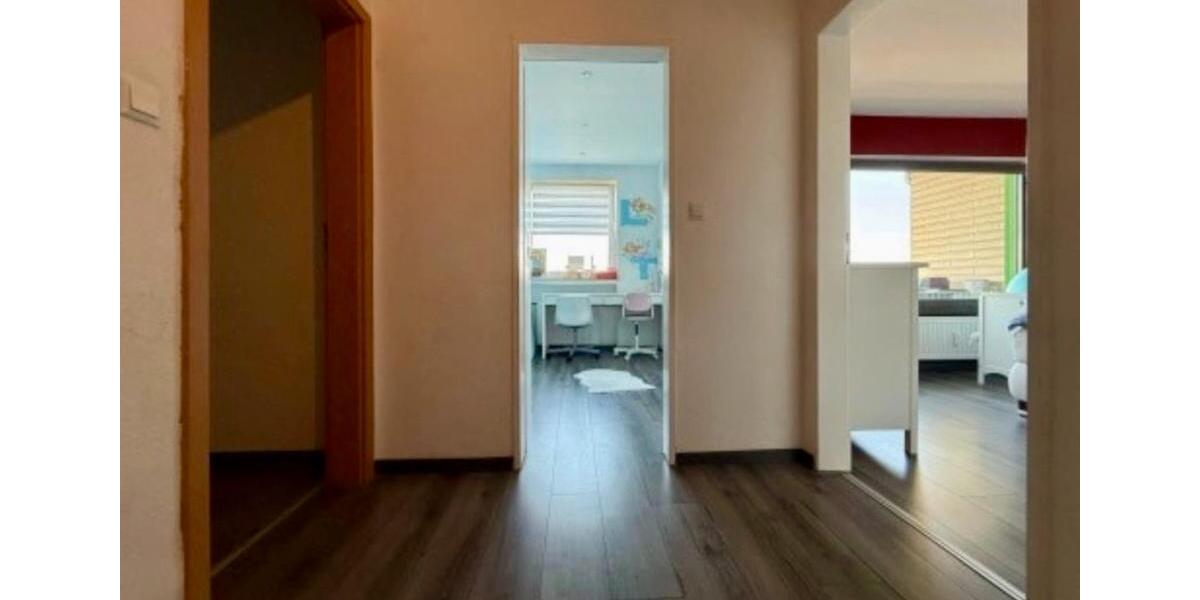 Etagenwohnung Seelze - 6 Zimmer, 130 m&sup2;, 320.000&euro; | Angebot:26049294