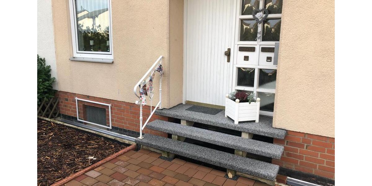 Reihenhaus Laatzen - 7 Zimmer, 150 m&sup2;, 350.000&euro; | Angebot:26615794
