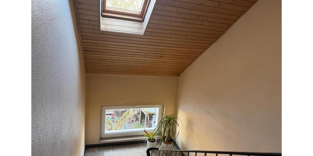 Dachgeschoßwohnung Hannover Herrenhausen-Stöcken - 3 Zimmer, 60 m&sup2;, 730&euro; | Angebot:26224064