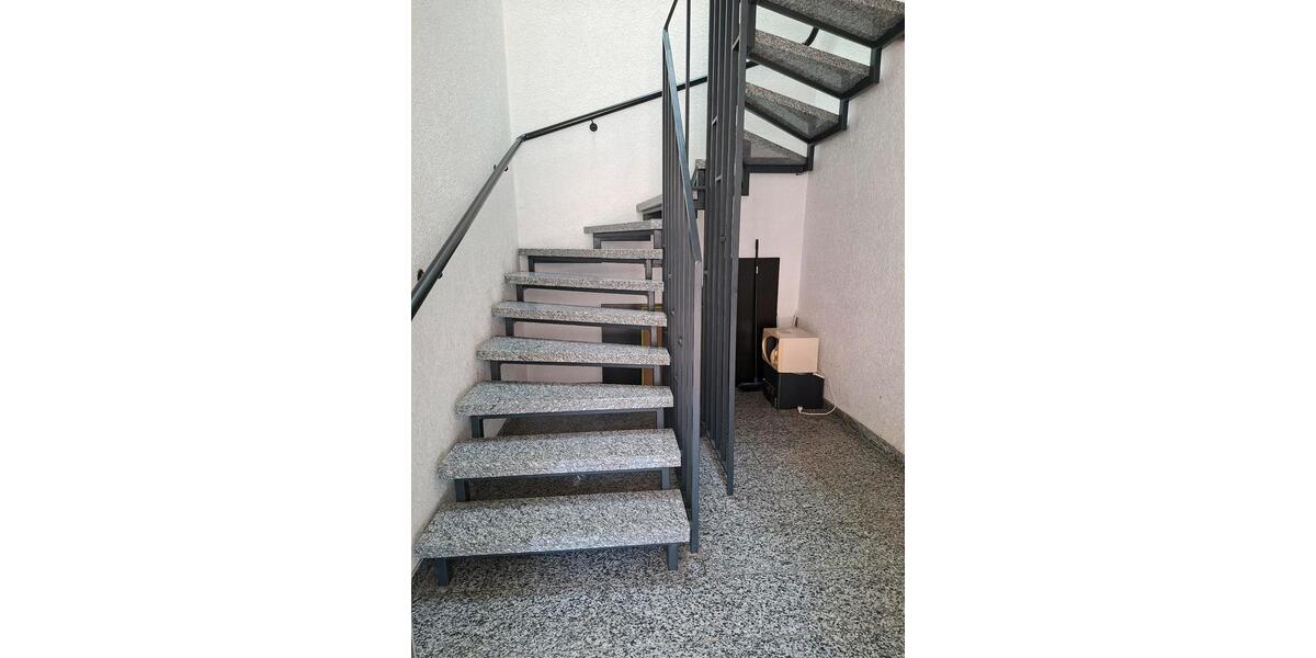 Etagenwohnung Sarstedt - 3 Zimmer, 90 m&sup2;, 230.000&euro; | Angebot:26702860