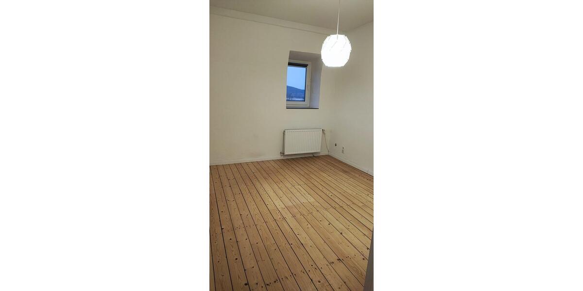 Maisonettenwohnung Gehrden - 6 Zimmer, 166 m&sup2;, 1.250&euro; | Angebot:25890678