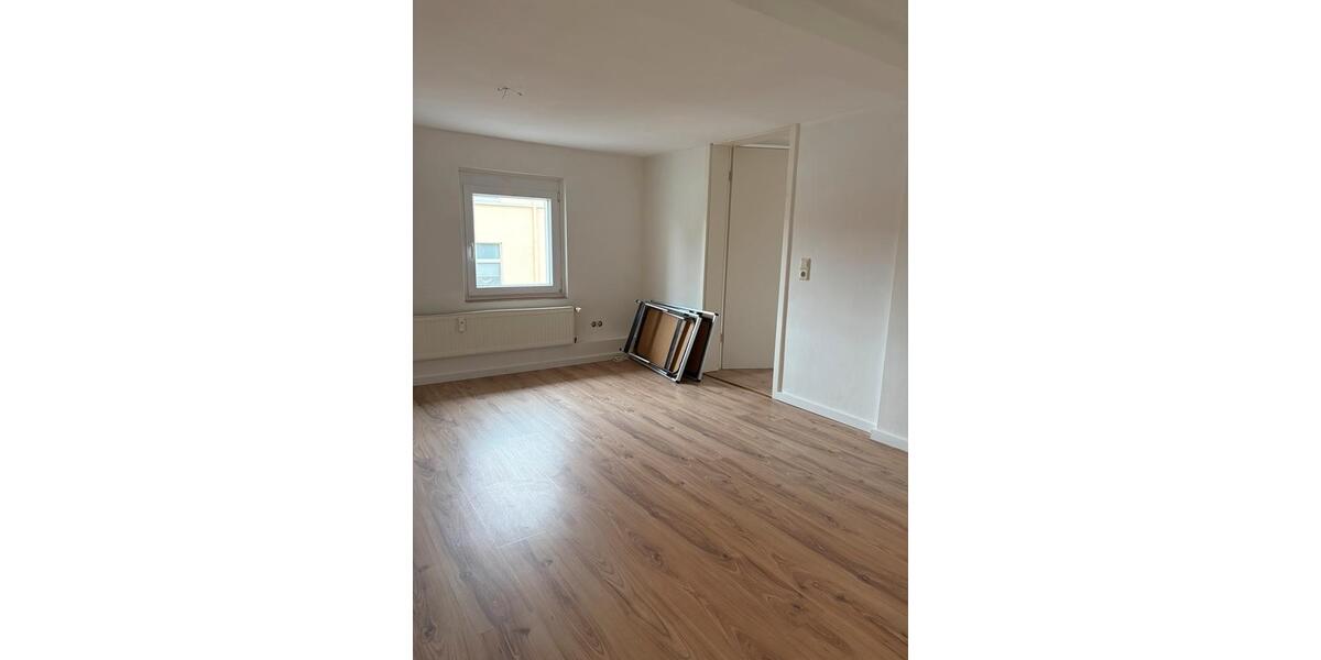 Etagenwohnung Rodenberg - 4 Zimmer, 106 m&sup2;, 1.150&euro; | Angebot:25935216