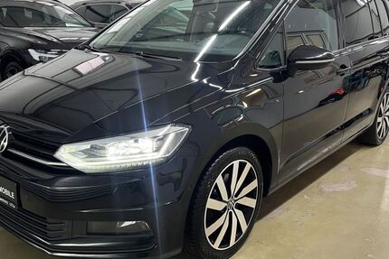 VW Touran 207.281 km 20.989 &euro; Ronnenberg 30952
