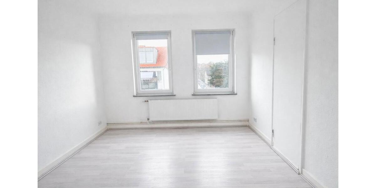 Dachgeschoßwohnung Hannover Herrenhausen-Stöcken - 4 Zimmer, 90 m&sup2;, 900&euro; | Angebot:25904601