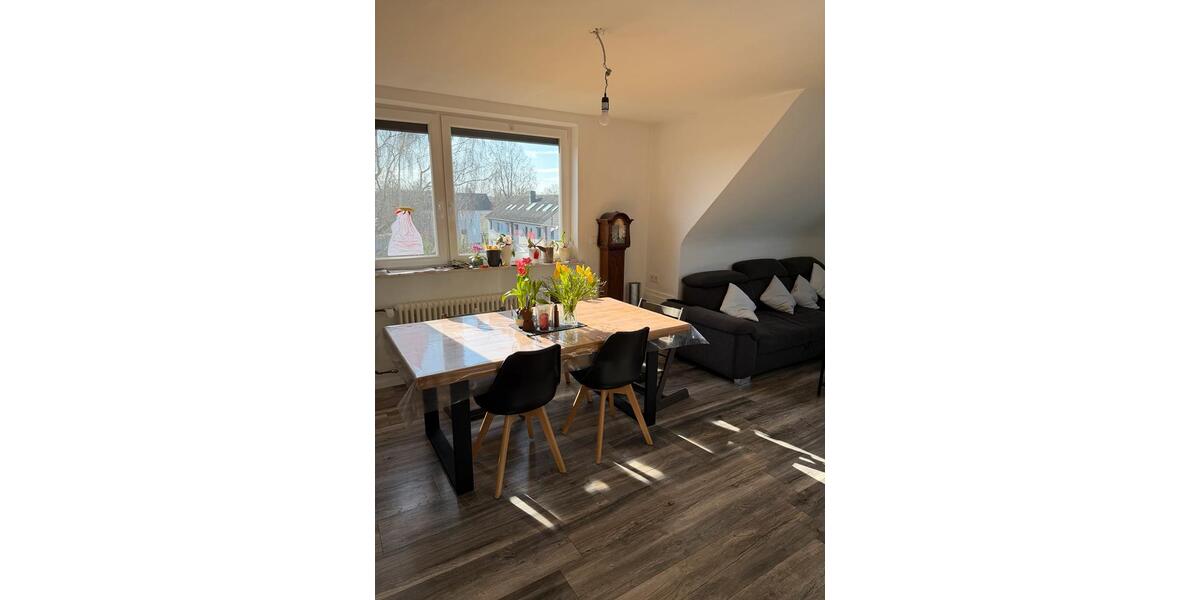 Maisonettenwohnung Langenhagen Engelbostel - 4 Zimmer, 135 m&sup2;, 1.870&euro; | Angebot:26135150