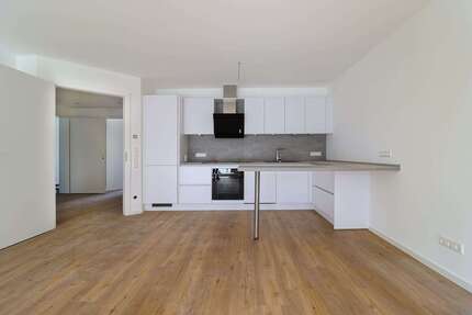 Wohnung Hannover Vinnhorst - 4 Zimmer, 122 m&sup2;, 1.600&euro; | Angebot:27477418