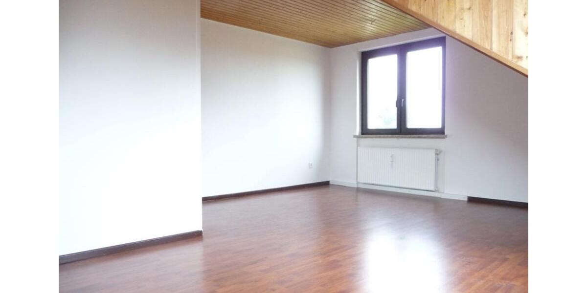 Dachgeschoßwohnung Hemmingen - 3.5 Zimmer, 100 m&sup2;, 850&euro; | Angebot:24350624