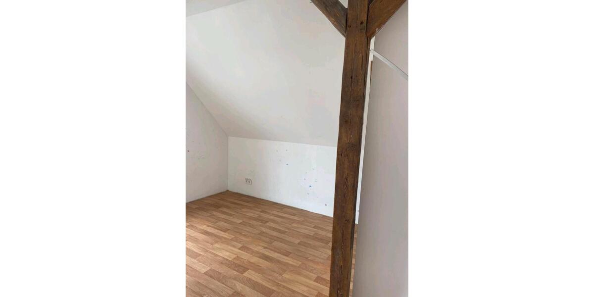 Etagenwohnung Seelze - 5 Zimmer, 95 m&sup2;, 1.500&euro; | Angebot:26256635