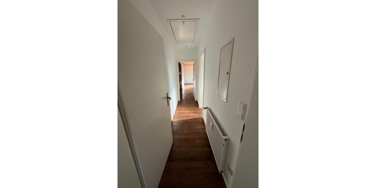 Etagenwohnung Barsinghausen - 3 Zimmer, 100 m&sup2;, 900&euro; | Angebot:25320534