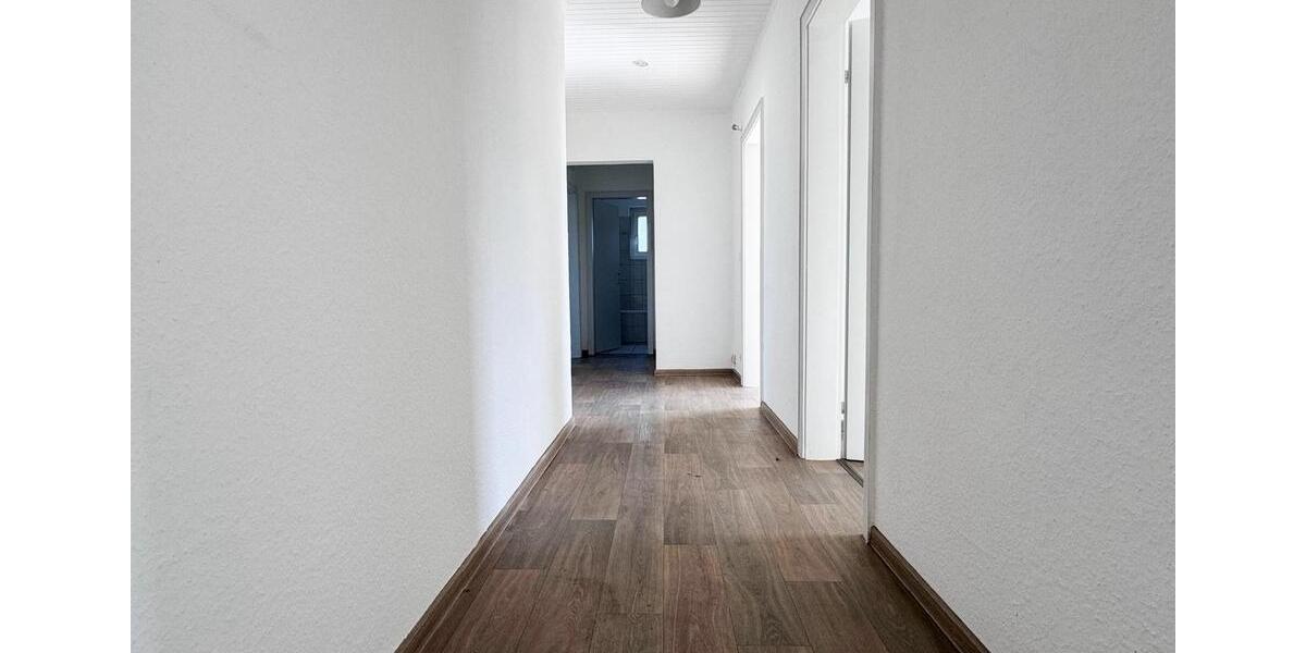 Etagenwohnung Lehrte - 4 Zimmer, 76 m&sup2;, 650&euro; | Angebot:25917975