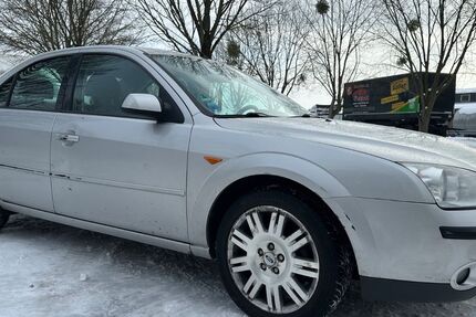 Ford Mondeo 126.000 km 1.350 &euro; Stadthagen 31655