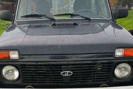 Lada Niva 44.436 km 8.700 &euro; Linsburg 31636