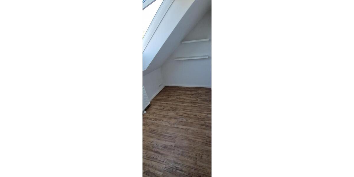 Dachgeschoßwohnung Hannover Buchholz-Kleefeld - 2.5 Zimmer, 56 m&sup2;, 159.000&euro; | Angebot:27489376