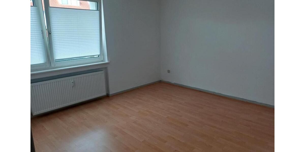 Hochparterre Hannover Herrenhausen-Stöcken - 2 Zimmer, 61 m&sup2;, 160.000&euro; | Angebot:26295577