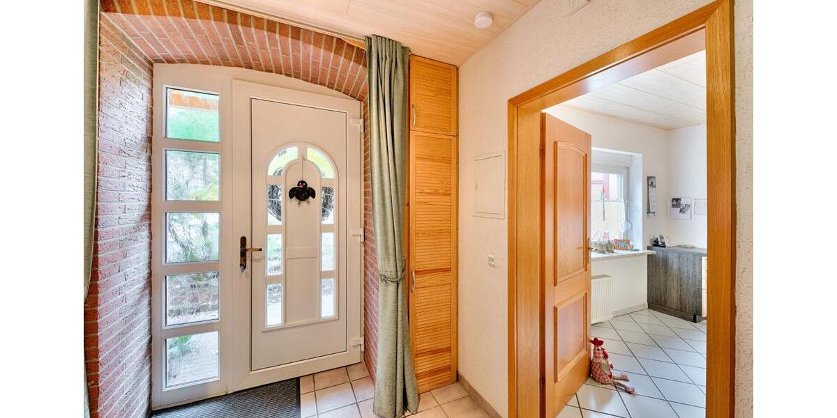 Einfamilienhaus Bad Münder am Deister - 9 Zimmer, 240 m&sup2;, 450.000&euro; | Angebot:21173892