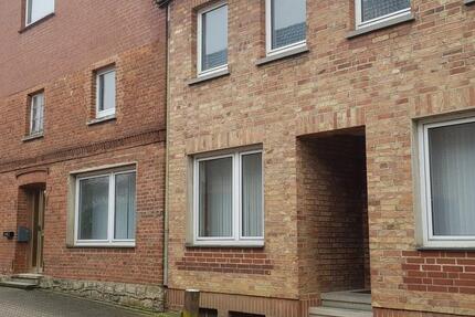 Haus Lauenau - 13 Zimmer, 344 m&sup2;, 250.000&euro; | Angebot:25204528