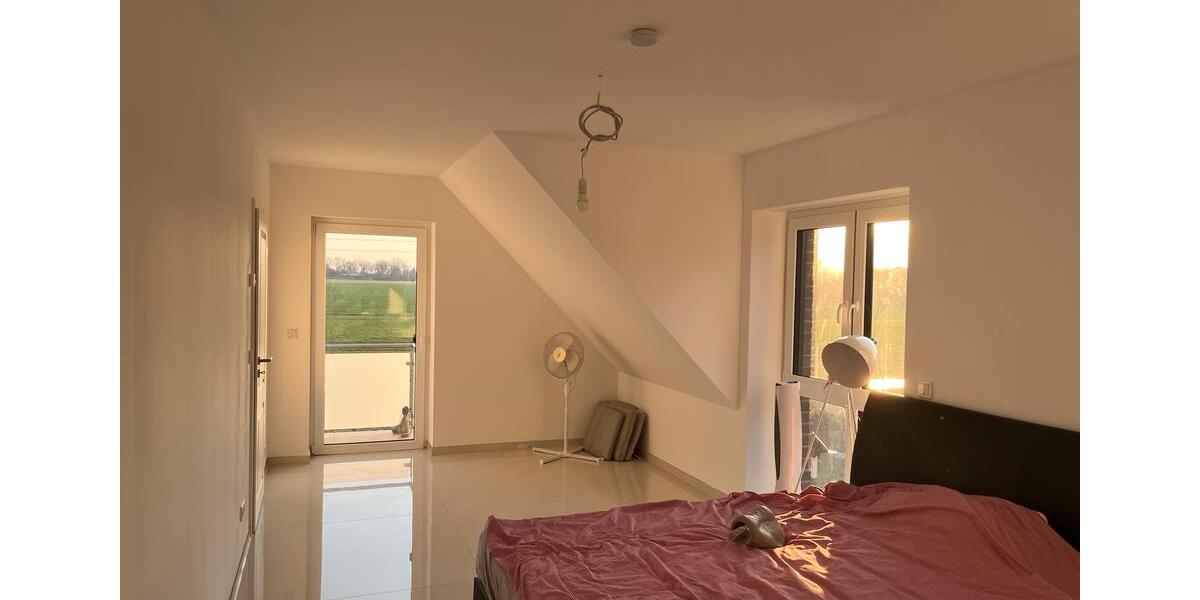 Doppelhaushälfte Langenhagen Engelbostel - 5 Zimmer, 153 m&sup2;, 2.800&euro; | Angebot:25819103