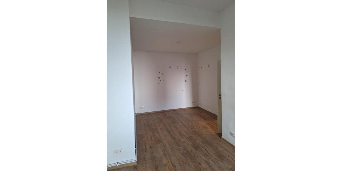 Erdgeschoßwohnung Hannover Nord - 4 Zimmer, 82 m&sup2;, 890&euro; | Angebot:25886878
