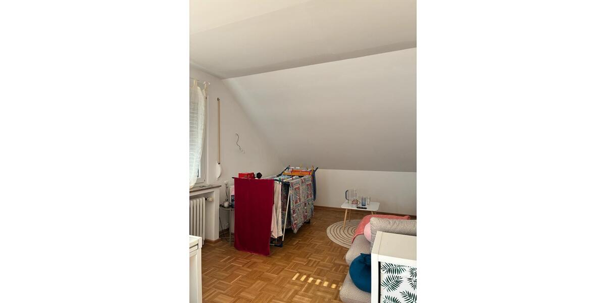 Dachgeschoßwohnung Seelze - 2.5 Zimmer, 72 m&sup2;, 930&euro; | Angebot:25405109