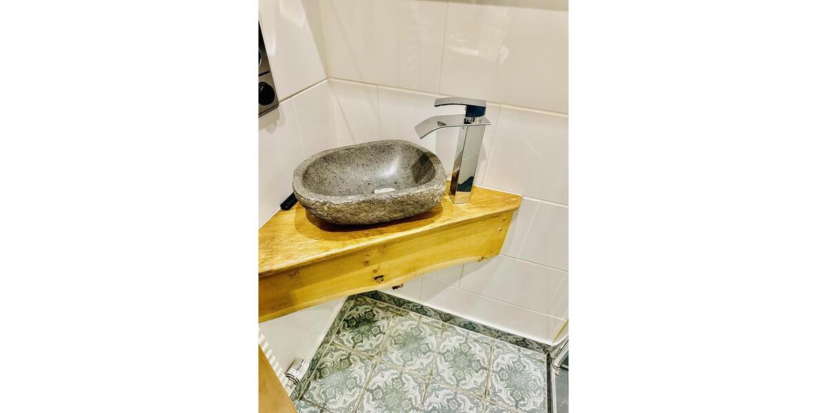 Etagenwohnung Isernhagen - 6 Zimmer, 255 m&sup2;, 2.500&euro; | Angebot:25381857