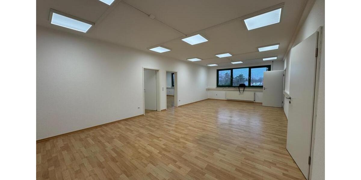 Gewerbeobjekt Isernhagen - 985&euro; | Angebot:25995659