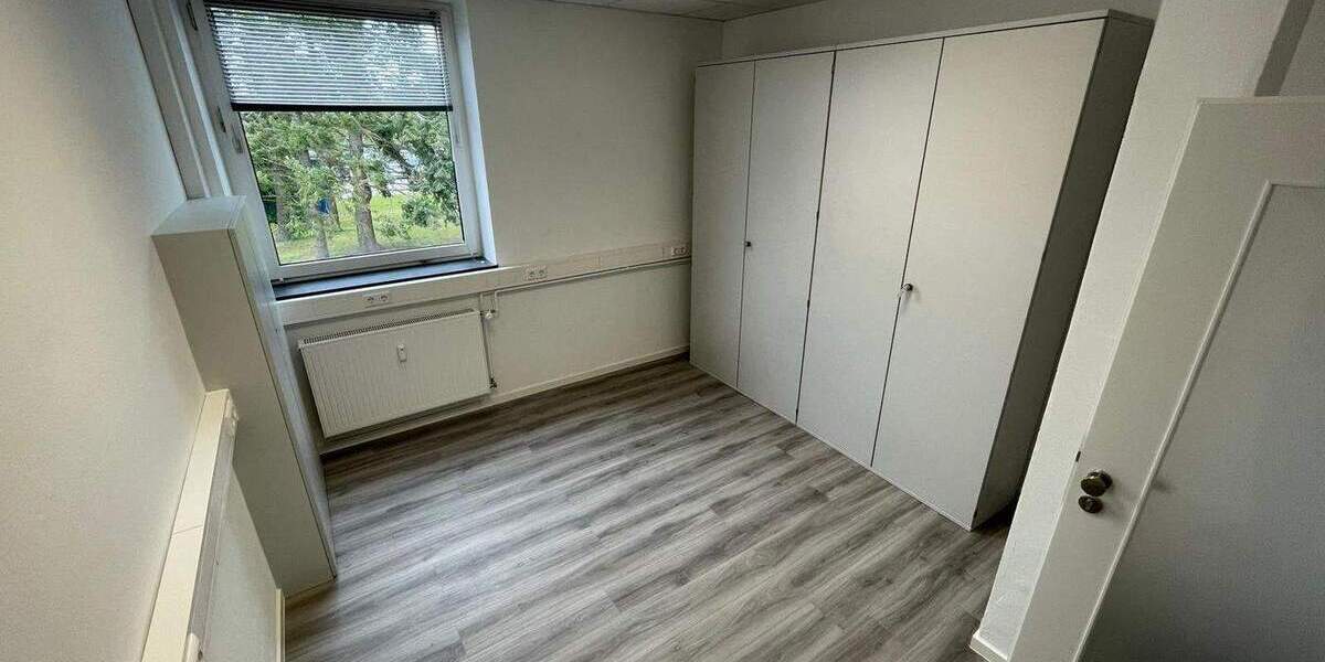 Gewerbeobjekt Langenhagen Alt-Langenhagen - 3 Zimmer, 63 m&sup2;, 600&euro; | Angebot:25700199