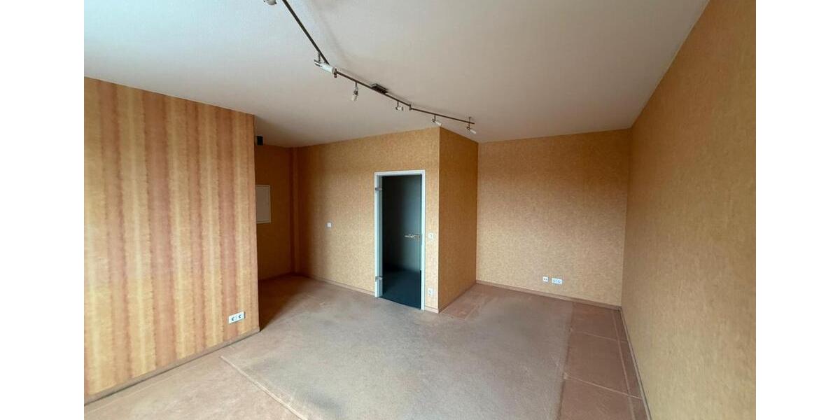 Etagenwohnung Garbsen Berenbostel - 7 Zimmer, 230 m&sup2;, 2.300&euro; | Angebot:25782516