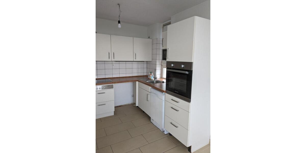Etagenwohnung Lehrte - 3 Zimmer, 98 m&sup2;, 890&euro; | Angebot:25206445