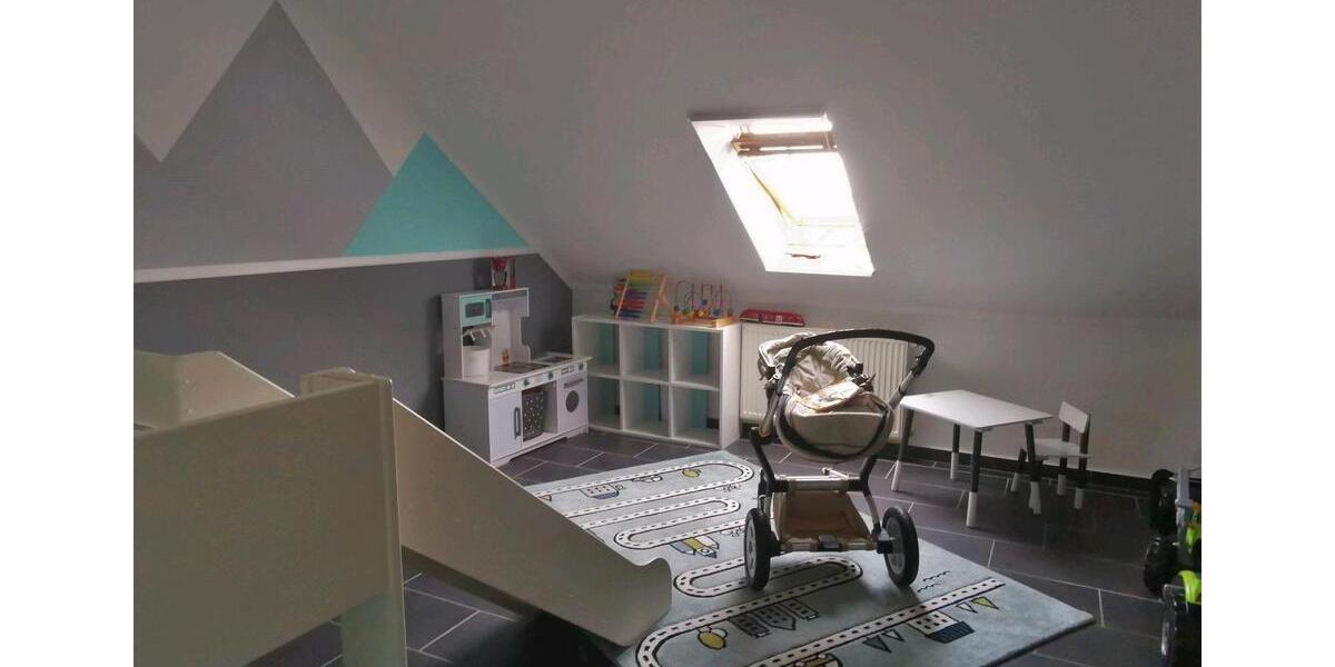 Dachgeschoßwohnung Neustadt am Rübenberge - 4 Zimmer, 97 m&sup2;, 700&euro; | Angebot:25909225