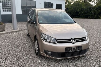 VW Touran 132.932 km 8.999 &euro; Bad Münder am Deister 31848