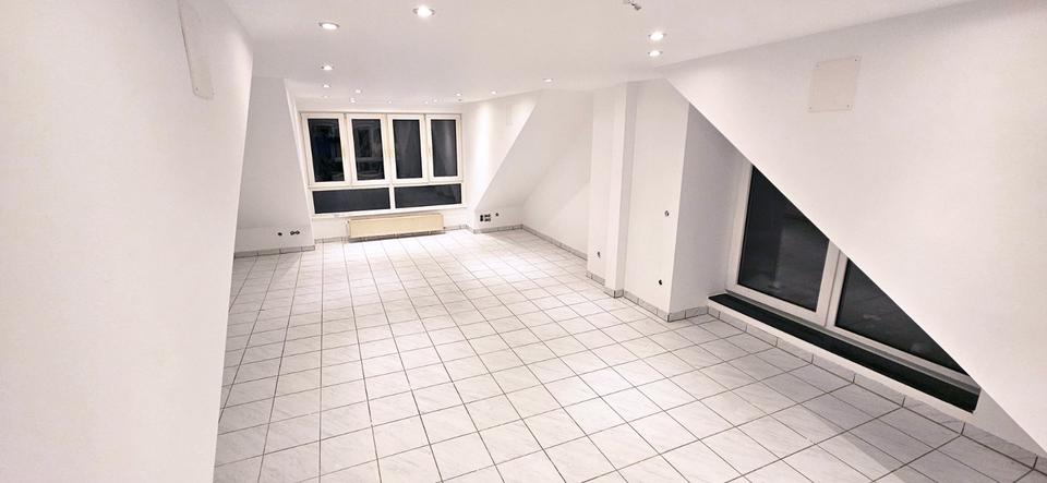 Dachgeschoßwohnung Hannover Ricklingen - 3 Zimmer, 90 m&sup2;, 1.200&euro; | Angebot:24827551