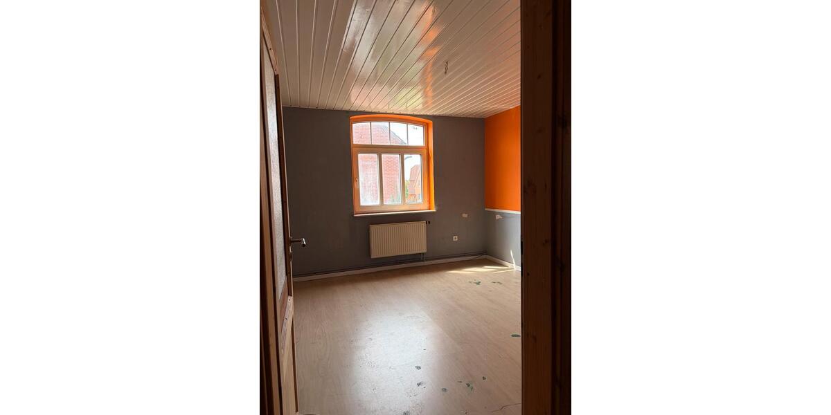 Einfamilienhaus Nordsehl - 8 Zimmer, 180 m&sup2;, 188.000&euro; | Angebot:26987998