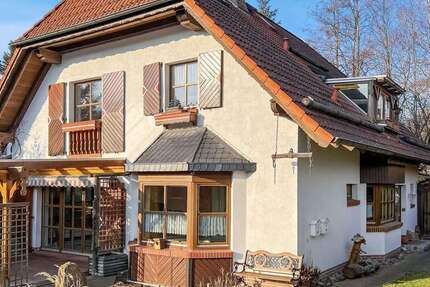 Haus Bad Münder - 8 Zimmer, 232 m&sup2;, 385.000&euro; | Angebot:24972641