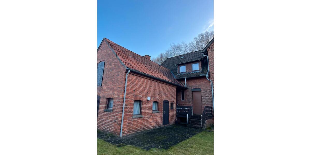 Doppelhaushälfte Schwarmstedt - 9 Zimmer, 175 m&sup2;, 205.000&euro; | Angebot:24299667