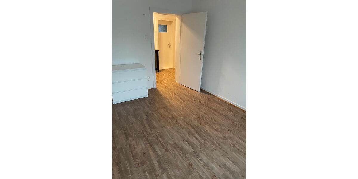 Etagenwohnung Hannover Vahrenwald-List - 2 Zimmer, 60 m&sup2;, 668&euro; | Angebot:25944716