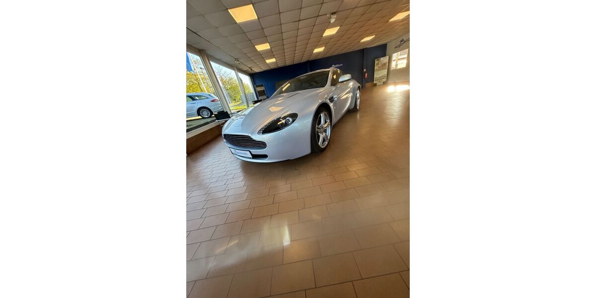 Aston Martin V8 Vantage 26.700 km 58.000 &euro; Bad Münder 31848