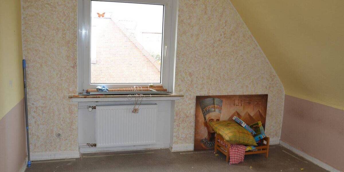 Mehrfamilienhaus, Wohnhaus Barsinghausen Eckerde - 6 Zimmer, 120 m&sup2;, 210.000&euro; | Angebot:25734409