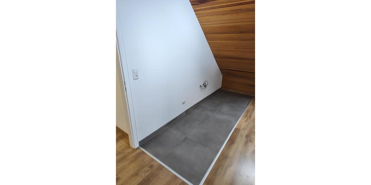 Dachgeschoßwohnung Pattensen - 1 Zimmer, 40 m&sup2;, 480&euro; | Angebot:25922656