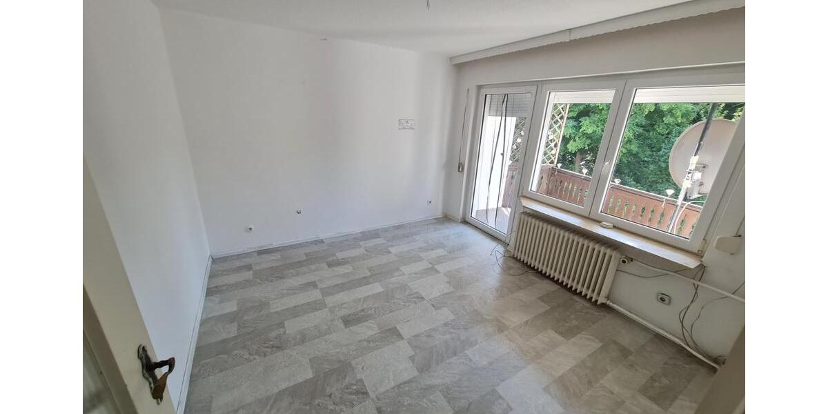 Etagenwohnung Springe - 1 Zimmer, 10 m&sup2;, 300&euro; | Angebot:25402907