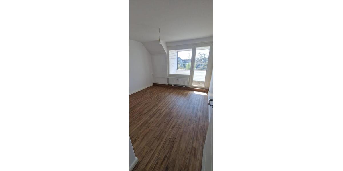 Dachgeschoßwohnung Hannover Buchholz-Kleefeld - 2.5 Zimmer, 56 m&sup2;, 159.000&euro; | Angebot:27489376
