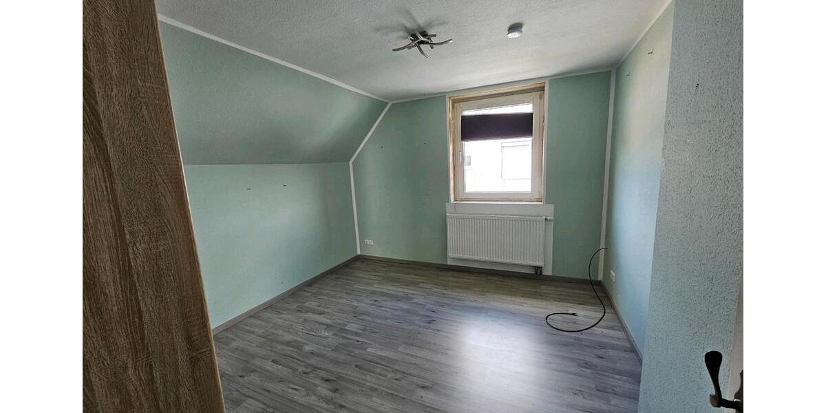 Einfamilienhaus Bad Münder am Deister - 7 Zimmer, 184 m&sup2;, 350.000&euro; | Angebot:27285452