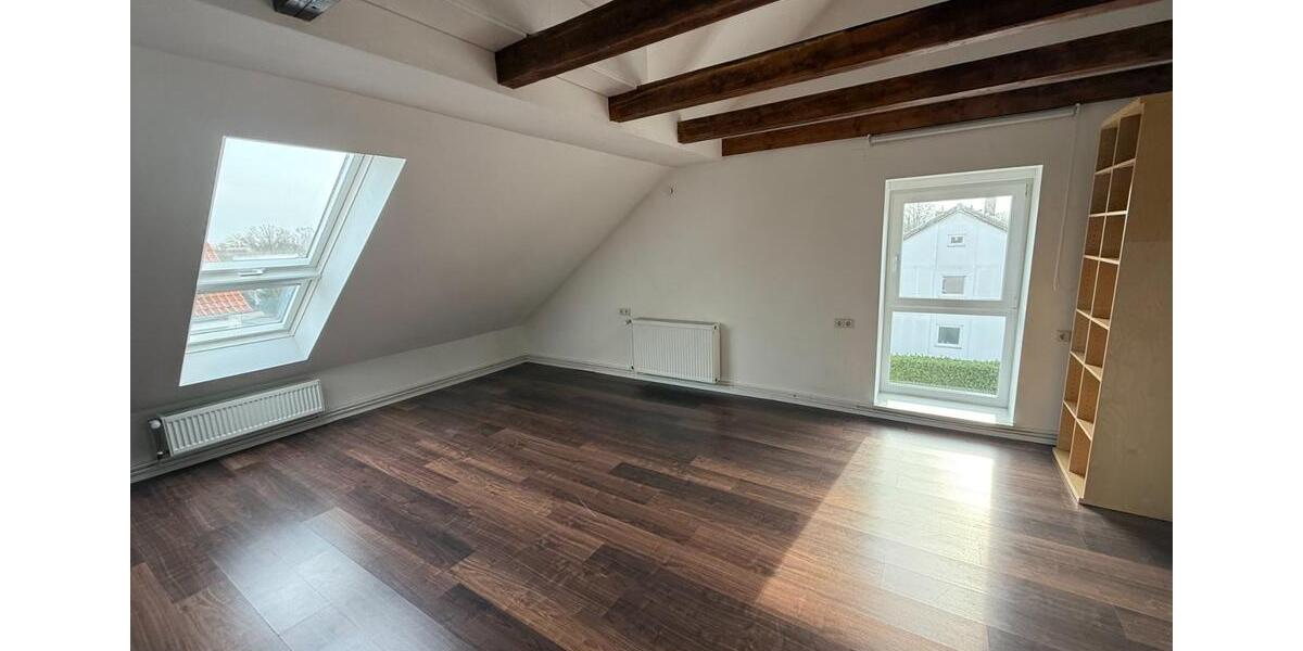 Dachgeschoßwohnung Hannover Buchholz-Kleefeld - 1 Zimmer, 82 m&sup2;, 950&euro; | Angebot:25857235