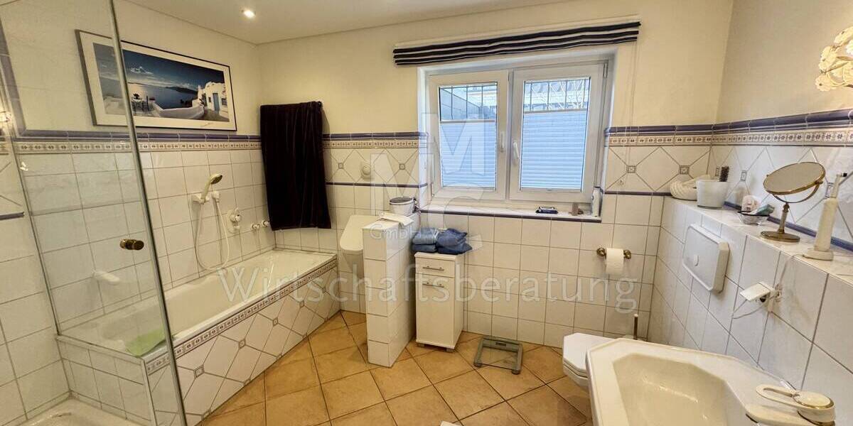 Einfamilienhaus Isernhagen / Altwarmbüchen Altwarmbüchen - 6 Zimmer, 151 m&sup2;, 649.000&euro; | Angebot:26029239